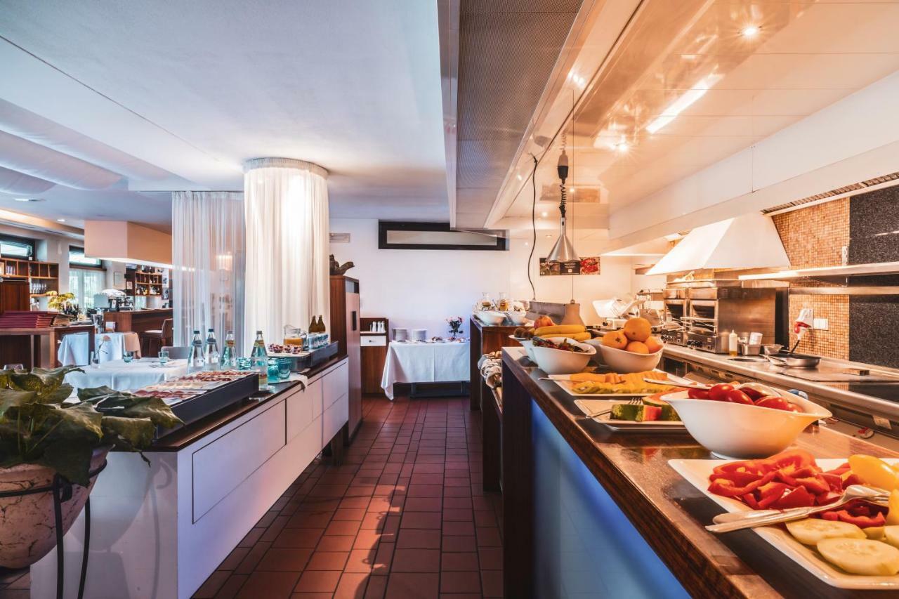 Hidalgo Suites Postal / Burgstall Buitenkant foto